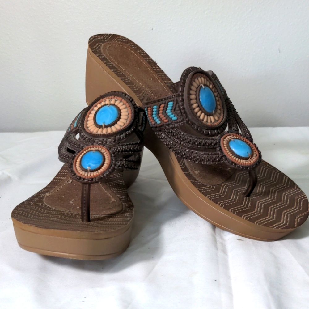 Autumn Run Sandals
